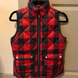 Excursion quilted vest in buffalo check